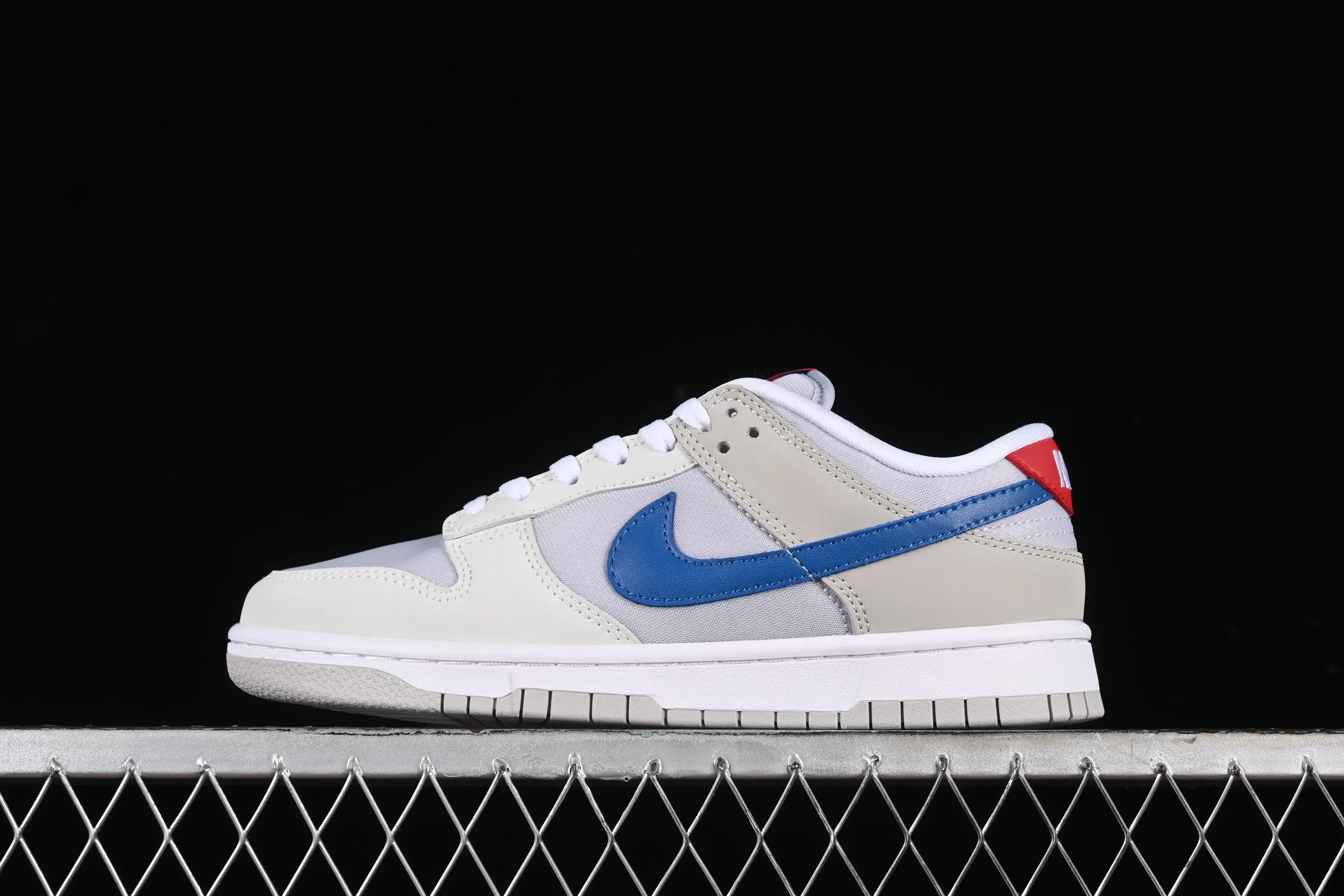 All categories Nk SB Dunk series Nk SB Dunk Low low-top sneakers Nk Dunk Low "Silver Surfer" Silver Surfer SB low-top casual sneakers HF0391-001